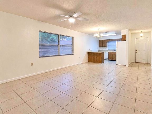4th image of 1029 Jacks St