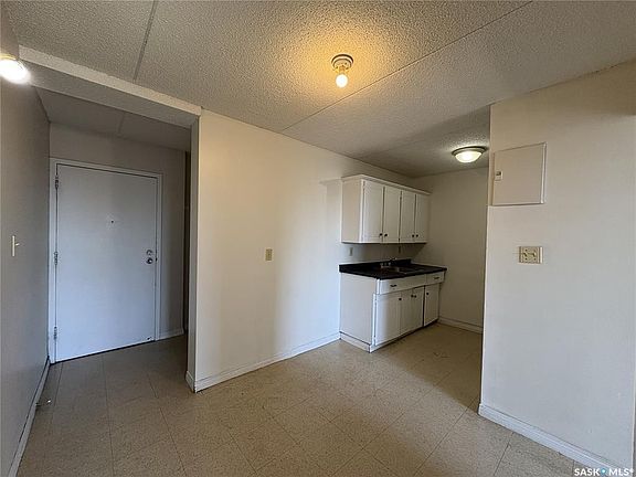 5th image of UNIT 401-590 Laurier STREET