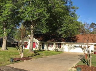 146 Thomas Cir, Columbus, MS 39705
