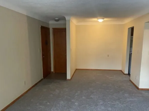 1651 7th St E #11, Saint Paul, MN 55106