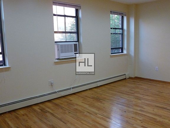 4th image of 442 Carlton Ave #3