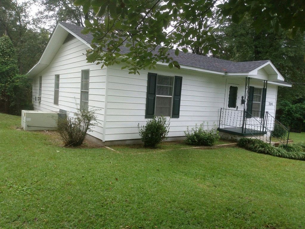 704 E 10th St, Smackover, AR 71762 Zillow