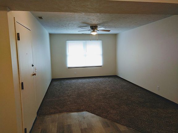 3rd image of 6417 Burlington Ave APT 3