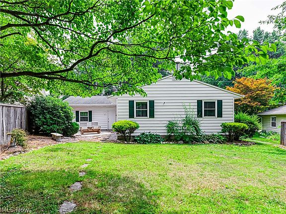 3rd image of 683 Taylor Ave
