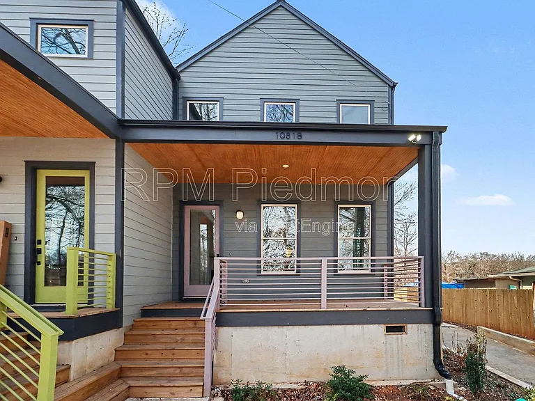 1081 Hill St SE #B — Photo 7