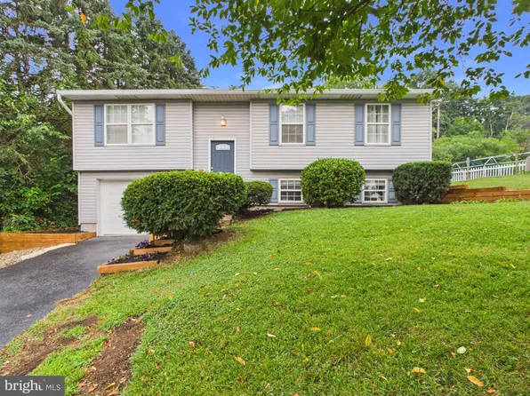 200 Canary Cir, York, PA 17404