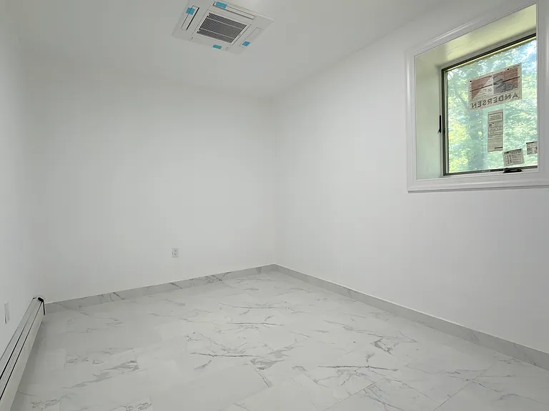 22 Roosevelt St #1 — Photo 23