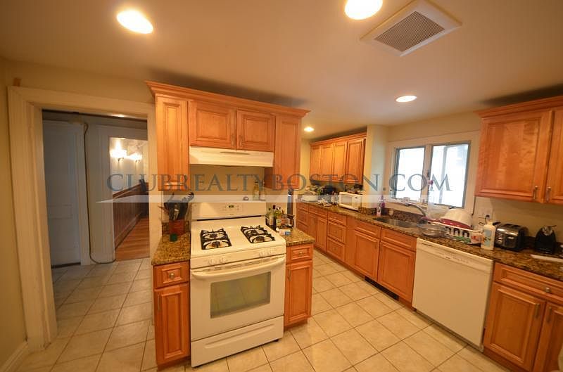 1st image of 8 Oliva Rd #2