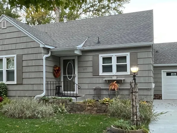 207 2nd St N, Humboldt, IA 50548