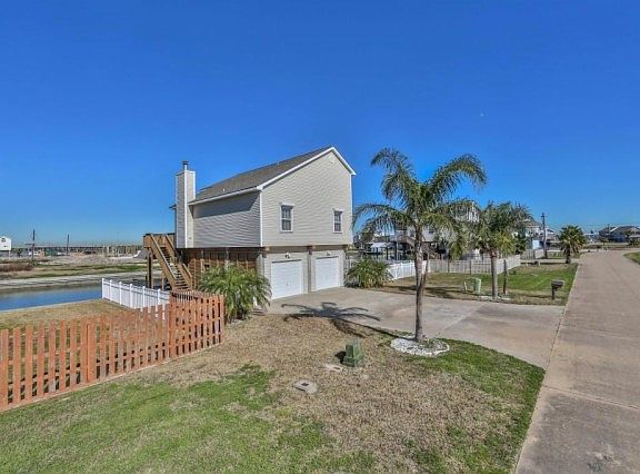 2nd image of 410 Windward Way