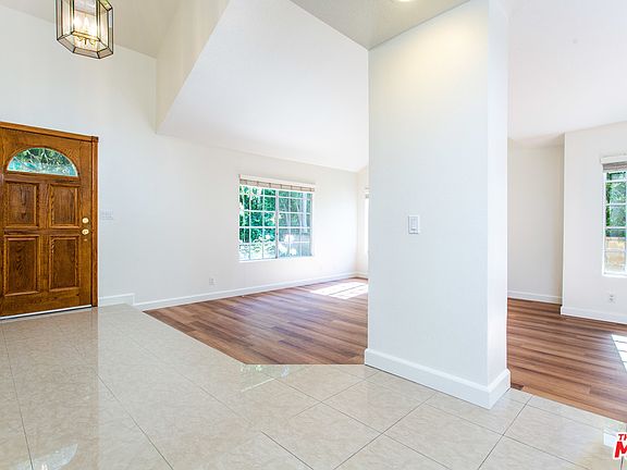 4th image of 2145 Brookfield Dr