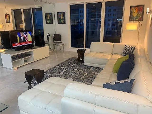 2301 Collins Ave #1015 — Photo 32