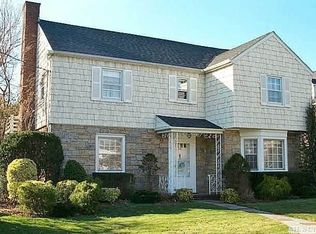 25 Lord Ave, Lawrence, NY 11559