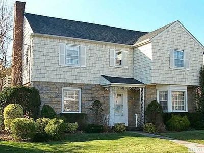 25 Lord Ave, Lawrence, NY, 11559
