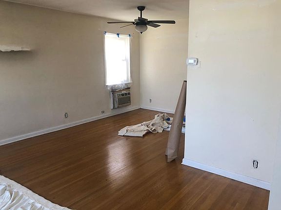 3rd image of 14738 18th Ave #1