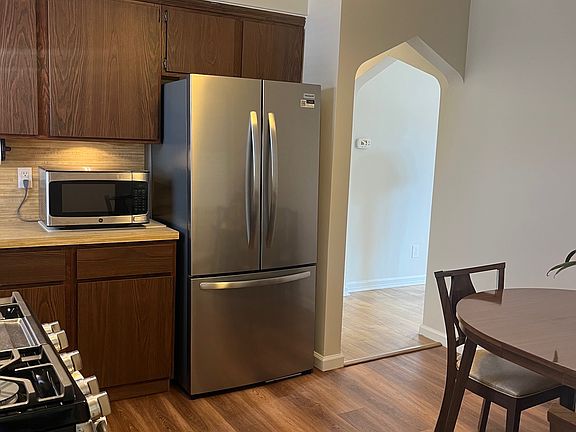 4th image of 55 Garwood Ct S