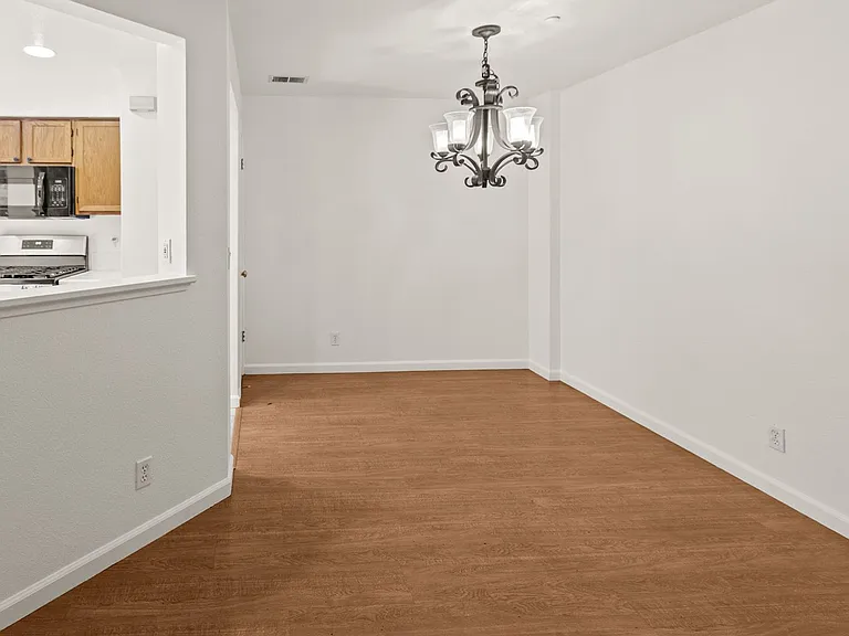 6125 Lambeck Ln — Photo 21