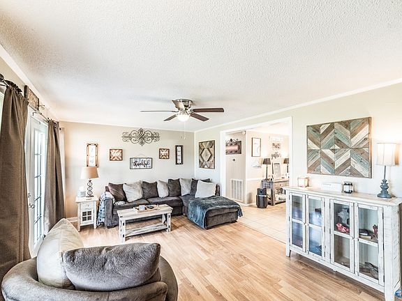 4th image of 120 Anderton Ln
