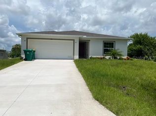 218 Glenridge Ave NW, Port Charlotte, FL 33952
