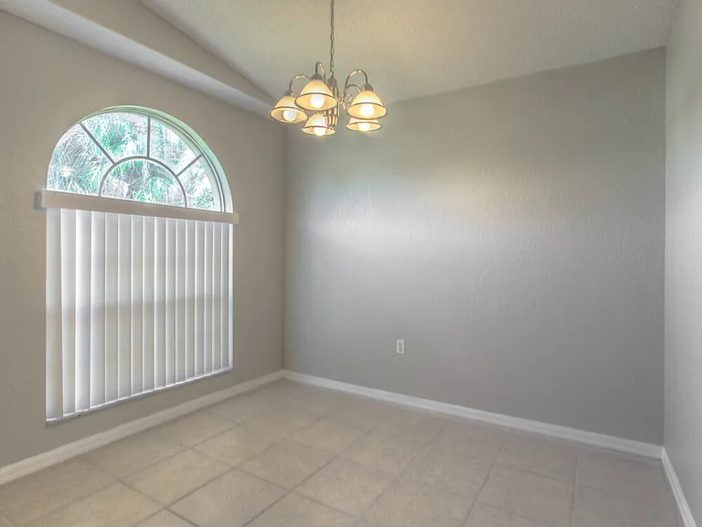 4944 Palm View Dr N — Photo 3