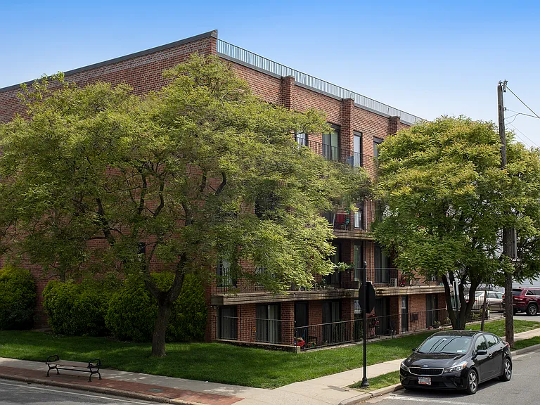 Fairfield Terrace At Lynbrook Village — Photo 8