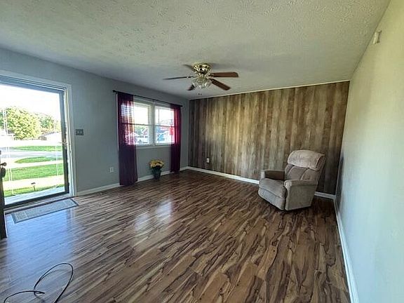 3rd image of 44 Willow Ave