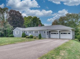 4 Birch Dr, Westerly, RI 02891