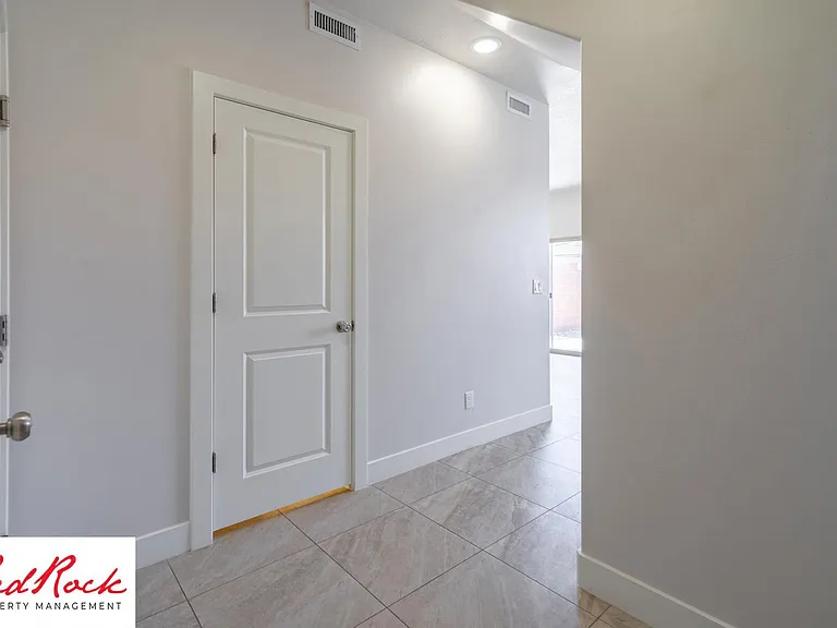 1005 N Tortoise Rock Dr #17 — Photo 13