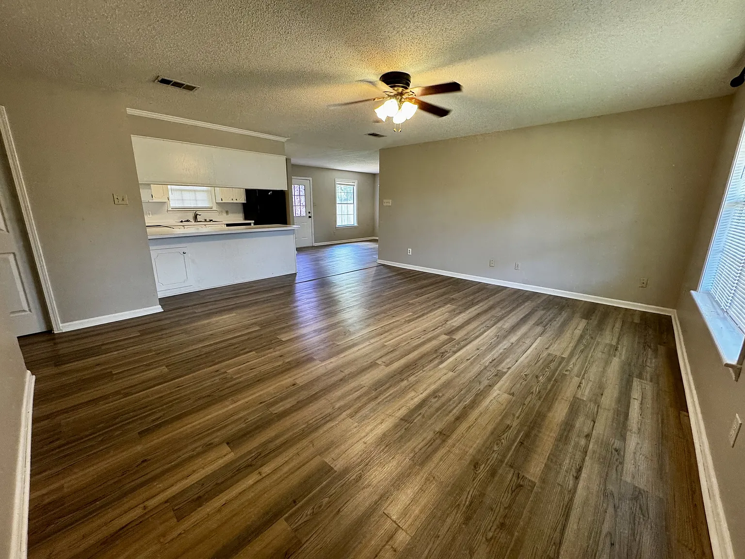 26 Alexis Drive - 1 — Photo 2