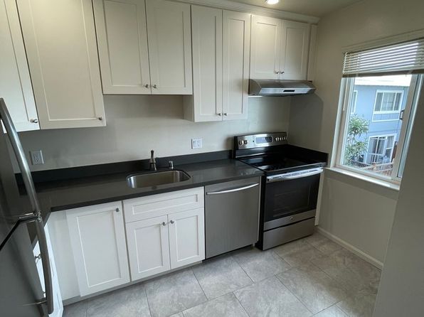 10-14 Poinsettia Ave #19