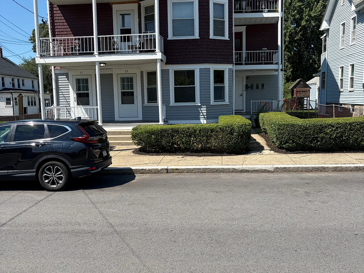 3 bed, 1200 sqft, $2,000 — Photo 1