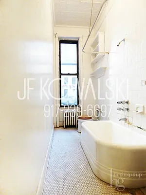 Rented by Hecht Group | media 23