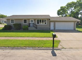 3167 Kummer Dr, Columbus, NE 68601