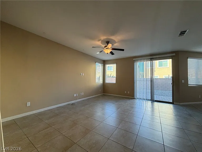 6176 Jennings Cove Ct — Photo 5