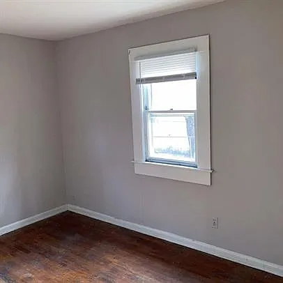 707 Sylvia St — Photo 2