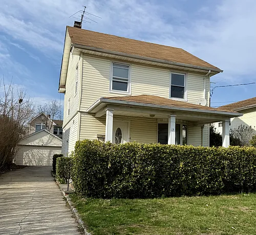 17 Villa St Photo 1