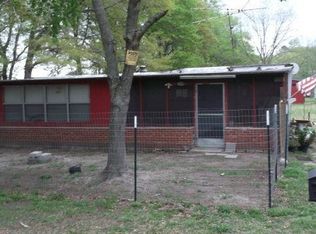 18061 Queen Rd, Laurinburg, NC 28352