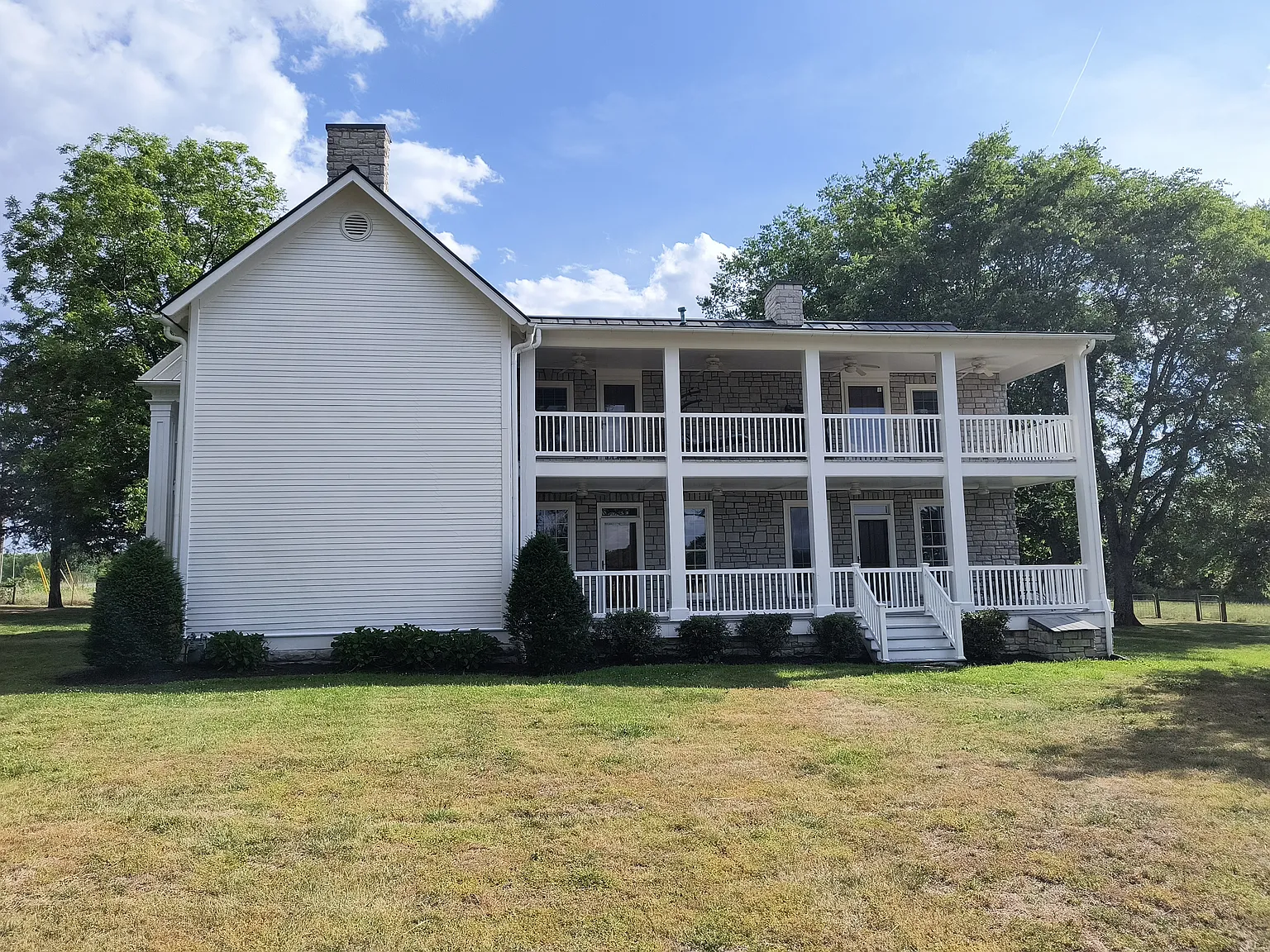 5 bed, 3.5 bath, 4280 sqft, $3,800 — Photo 4