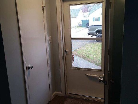 3rd image of 110 Mimosa Ln