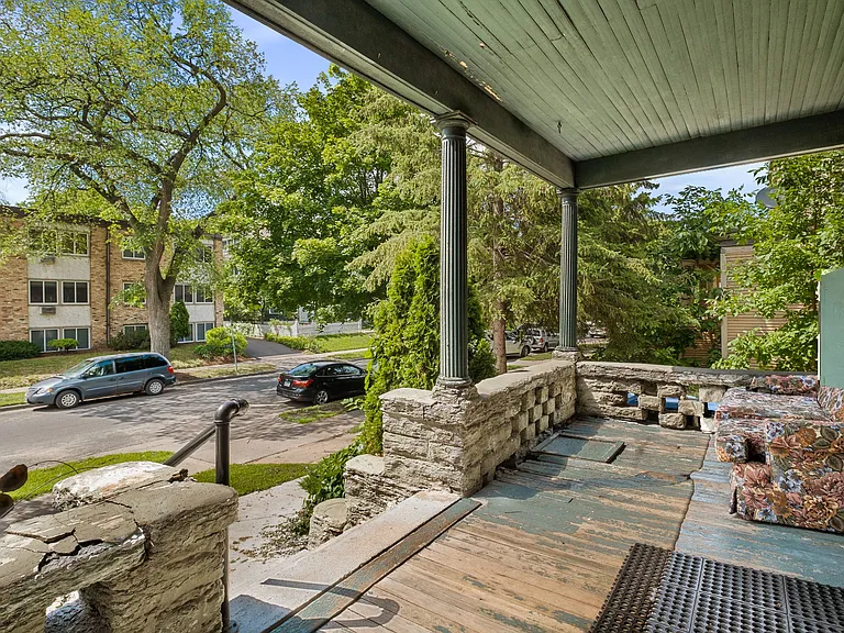2213 Aldrich Ave S #1 — Photo 17
