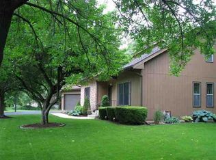 31 Candle Ridge Rd, Towanda, IL 61776