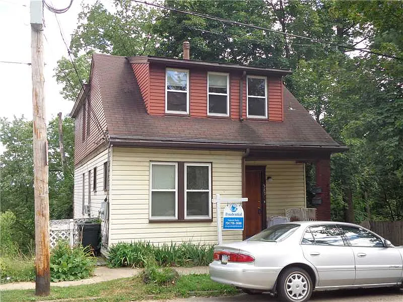 359 Ridgewood Ave photo 1