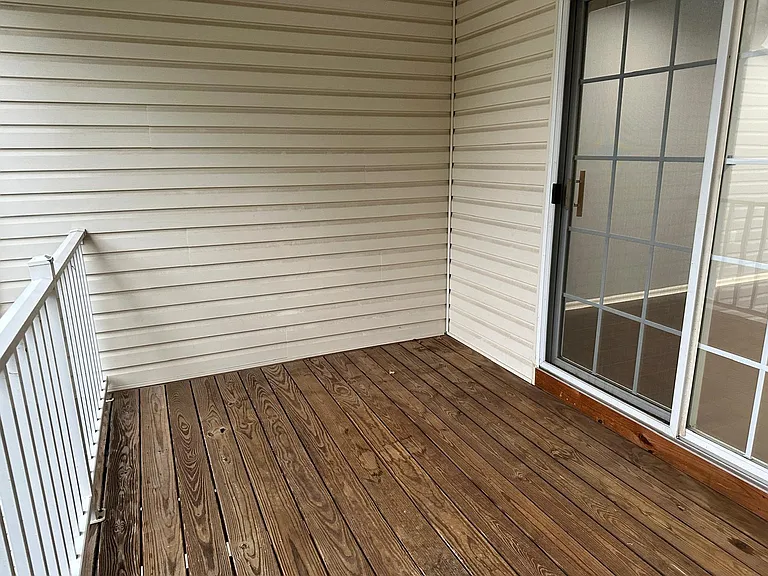 Lackland Ave — Photo 13