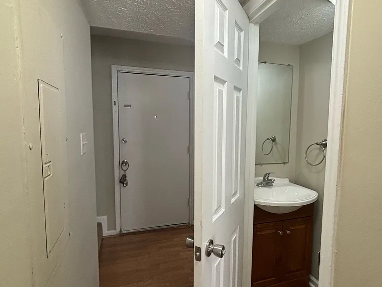 422 Kirkcaldy Ct #1 — Photo 15