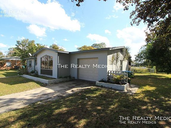 3rd image of 1166 W Wellington Dr