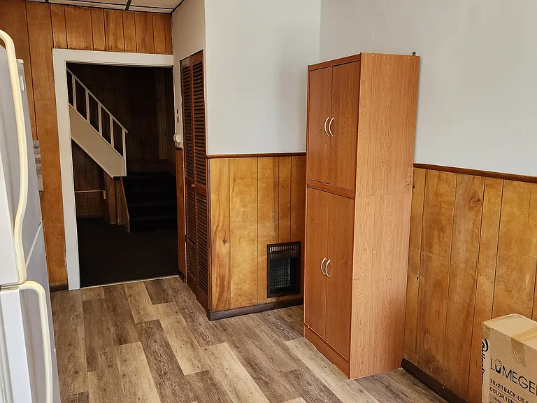 601 Lalor St #C — Photo 7