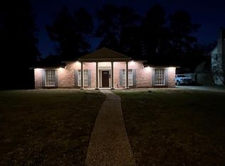 5803 Pinewood Springs Dr, Houston, TX 77066