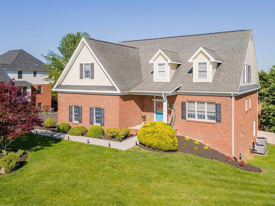 1st image of 130 Cedar Bluff Dr