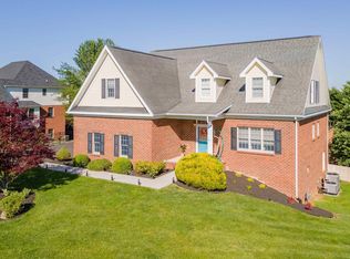 130 Cedar Bluff Dr, Christiansburg, VA 24073