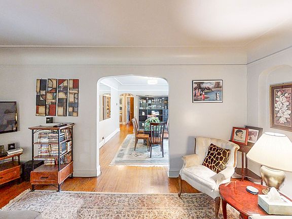 5th image of 1741 N Nordica Ave